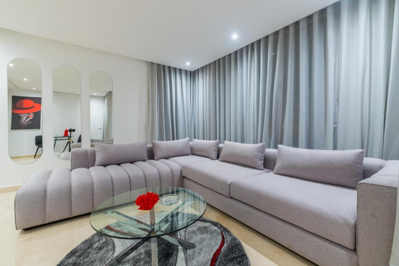 W Suites By Casacondo Apartment