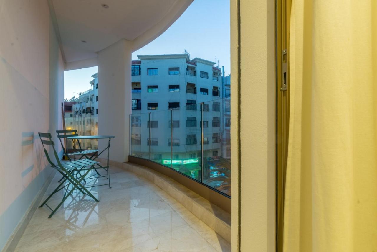 Apartment W Suites By Casacondo