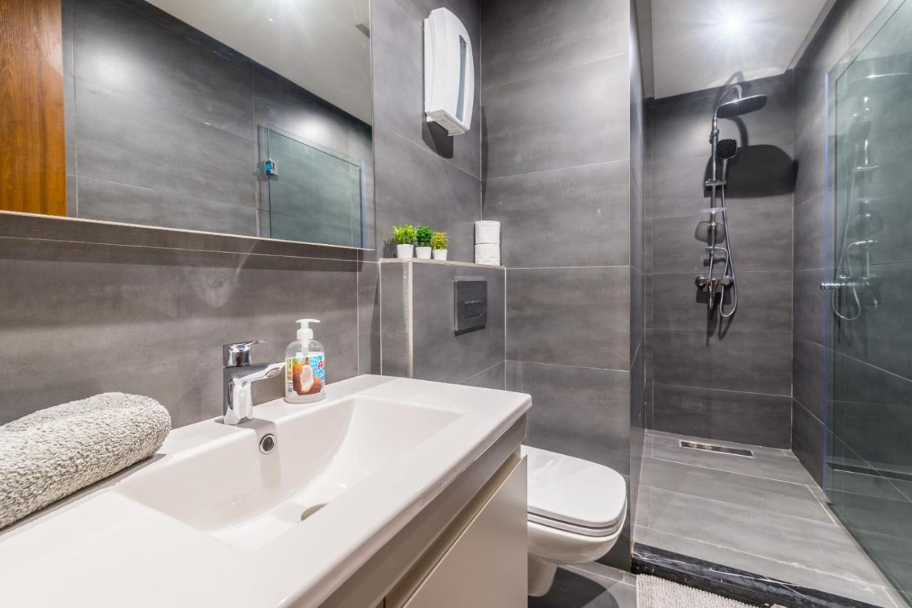 Apartment W Suites By Casacondo