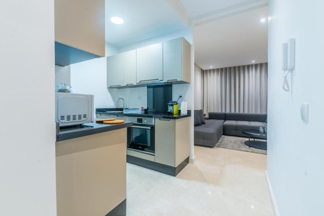 W Suites By Casacondo