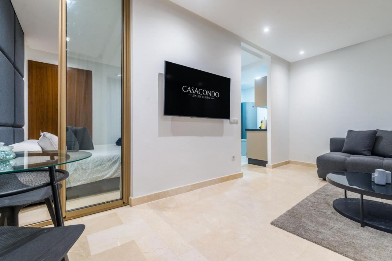 W Suites By Casacondo